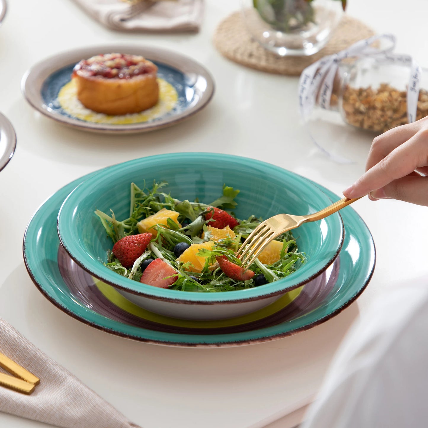 New Vancasso Arco 18-Piece Ceramic Tableware Set Handpainted Spiral and Alternately Colourful Pattern Stoneware Dinner Set for 6
