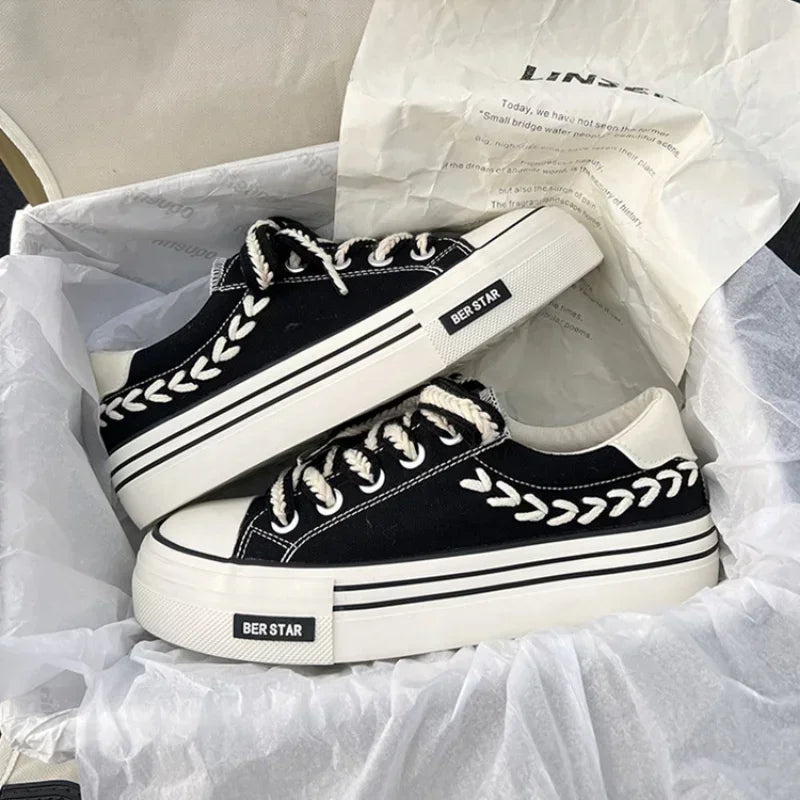 2024  Female Chunky Canvas Sneakers with Thick Sole, Height Increasing Platform Shoes for Youth Girls and Outdoor Sports