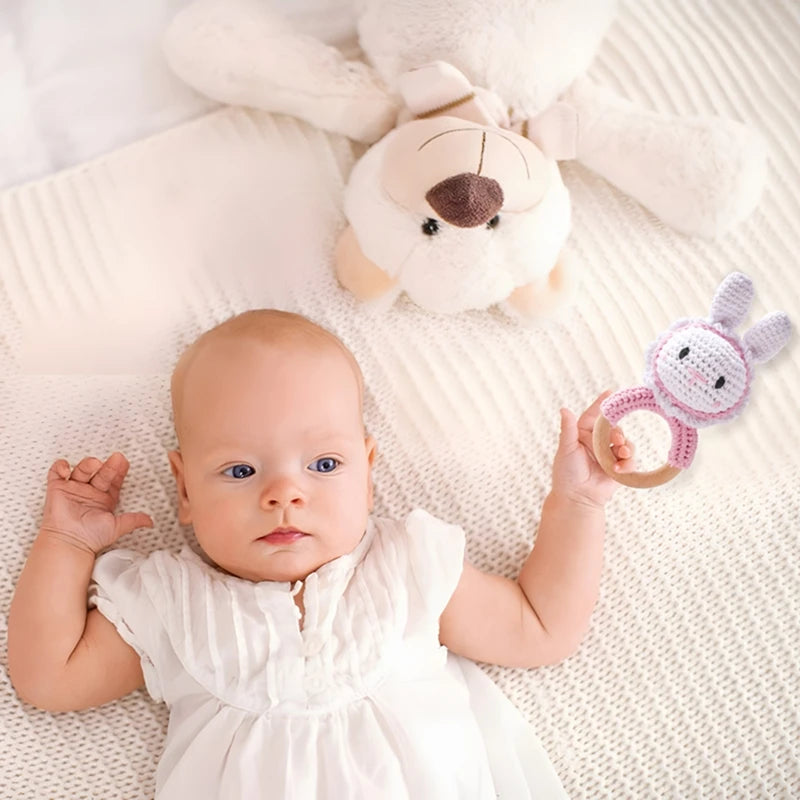 1PC Baby Wooden Rattle Toys Crochet Cartoon Rabbit Rattle Music Toy Teether Ring Baby Teether Rodent Gym Mobile Rattles Toy Gift