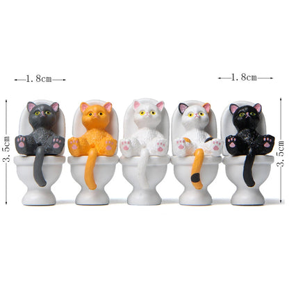 Cat on Toilet Resin Home Decoration Action Figure Dollhouse Landscape Accessories Fairy Garden Miniatures Desktop Model Ornament