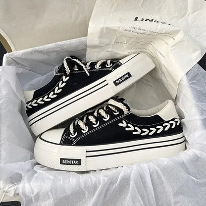 2024  Female Chunky Canvas Sneakers with Thick Sole, Height Increasing Platform Shoes for Youth Girls and Outdoor Sports