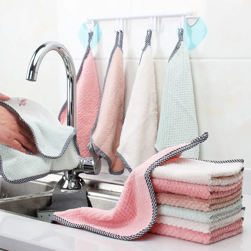 Kitchen dishcloth does not stick to oil, does not shed lint, can be hung as a hand towel, kitchen oil removal cleaning cloth